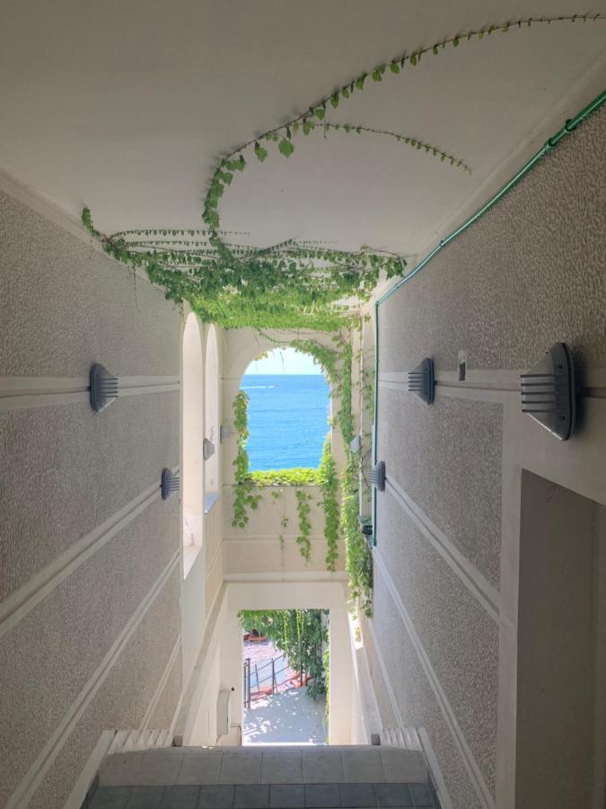 Sound Of The Sea Apartment Sveti Stefan Esterno foto
